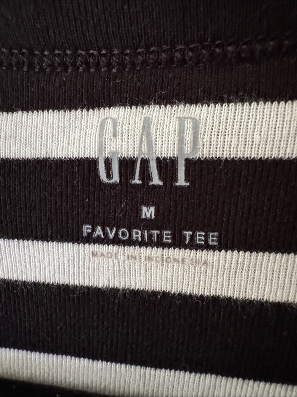 GAP Women's Black & White Stripe Long Sleeve Tee - Picture 4 of 5